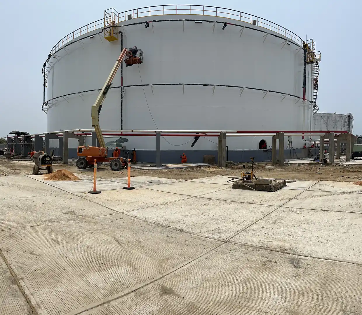 REHABILITACION Y PINTURA INTERIO Y EXTERIOR  DE TANQUE DE ALMACENAMIENTO CON CAPACIDAD DE 200,000 BLS, DEL COMPLEJO PETROQUIMICO DE PAJARITOS